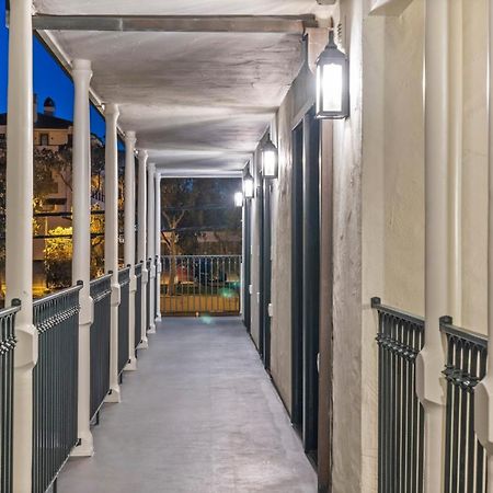 Casa Jardin - Boutique Suites In Downtown סנטה ברברה מראה חיצוני תמונה