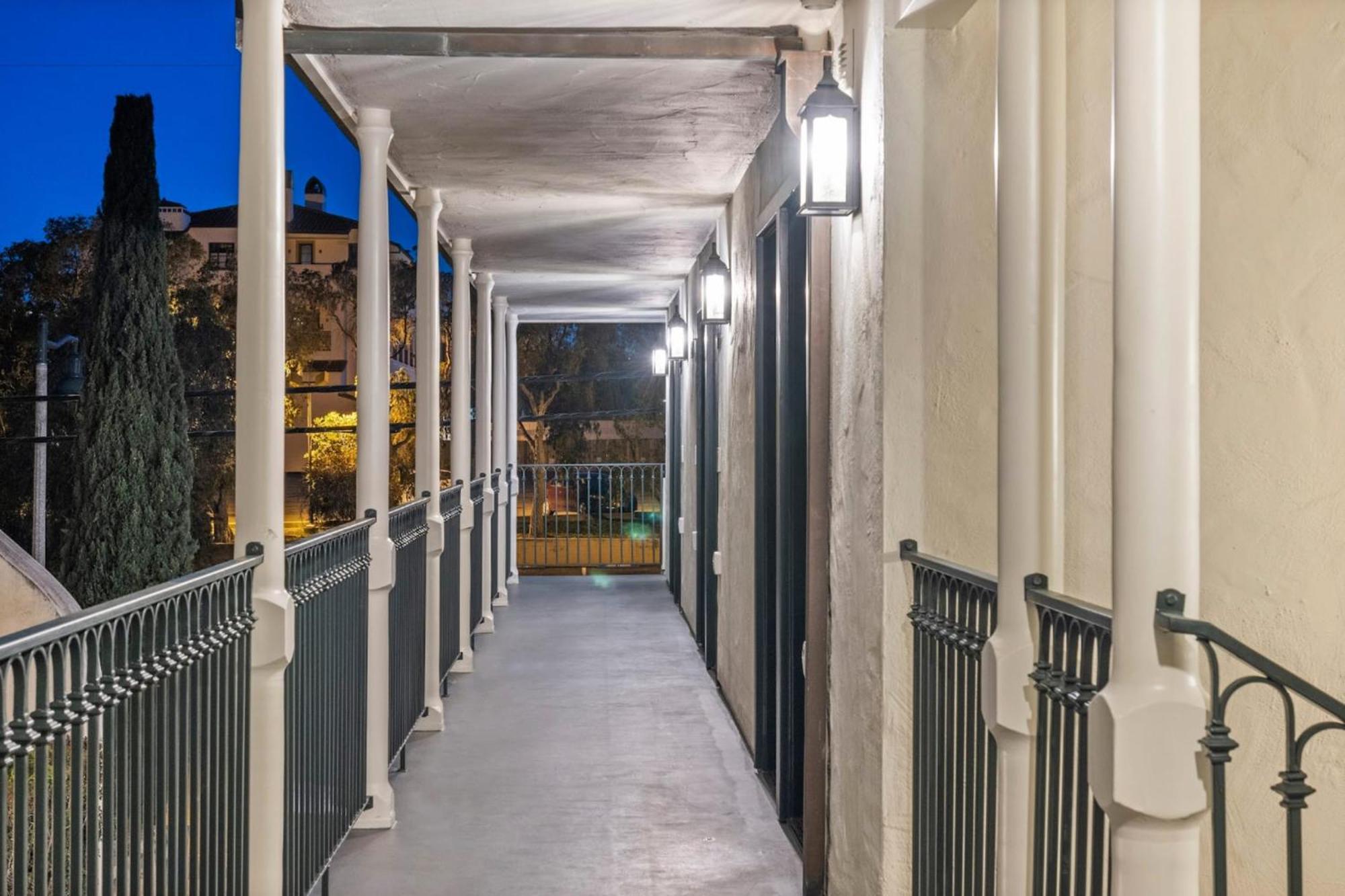 Casa Jardin - Boutique Suites In Downtown סנטה ברברה מראה חיצוני תמונה
